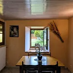 Spacieux Et Renove Avec Equipements Modernes, Terrasse Et Vaste Jardin Pres De Gevaudan Et Margeride - Fr-1-582-301 Semesterbostad