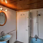 Spacieux Et Renove Avec Equipements Modernes, Terrasse Et Vaste Jardin Pres De Gevaudan Et Margeride - Fr-1-582-301 * Thoras