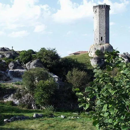 Casa di campagna Spacieux Et Rénové Avec équipements Modernes, Terrasse Et Vaste Jardin Près De Gévaudan Et Margeride - Fr-1-582-301 *