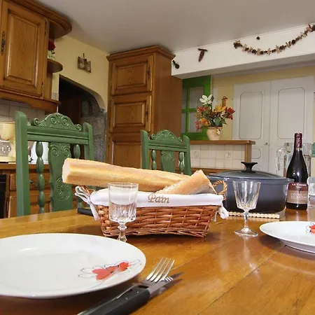 Spacieux Et Rénové Avec équipements Modernes, Terrasse Et Vaste Jardin Près De Gévaudan Et Margeride - Fr-1-582-301