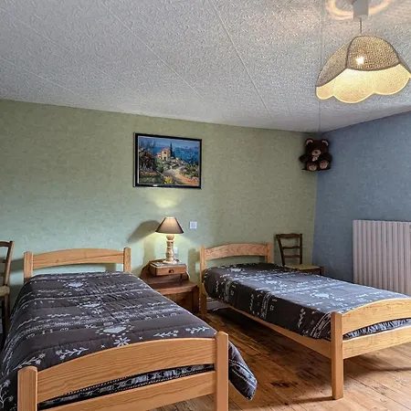 Spacieux Et Rénové Avec équipements Modernes, Terrasse Et Vaste Jardin Près De Gévaudan Et Margeride - Fr-1-582-301 * Thoras