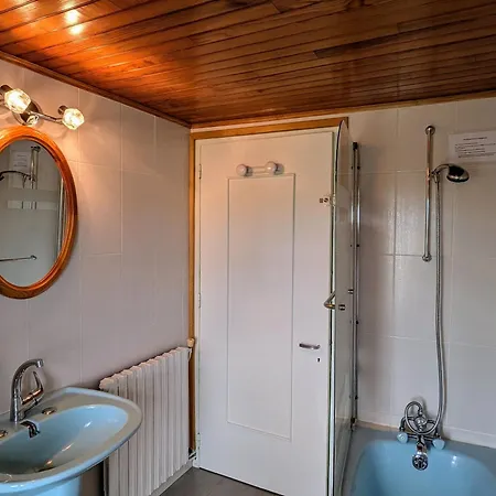 Spacieux Et Rénové Avec équipements Modernes, Terrasse Et Vaste Jardin Près De Gévaudan Et Margeride - Fr-1-582-301 * Thoras