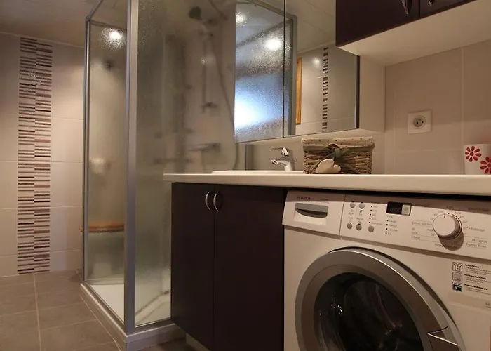 Spacieux Et Renove Avec Equipements Modernes, Terrasse Et Vaste Jardin Pres De Gevaudan Et Margeride - Fr-1-582-301 * Thoras