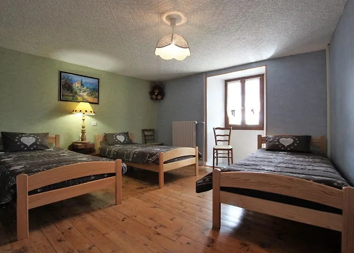 Spacieux Et Renove Avec Equipements Modernes, Terrasse Et Vaste Jardin Pres De Gevaudan Et Margeride - Fr-1-582-301 Holiday home Thoras