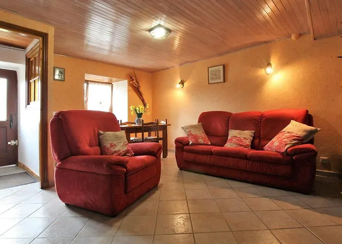 Holiday home Spacieux Et Renove Avec Equipements Modernes, Terrasse Et Vaste Jardin Pres De Gevaudan Et Margeride - Fr-1-582-301 *